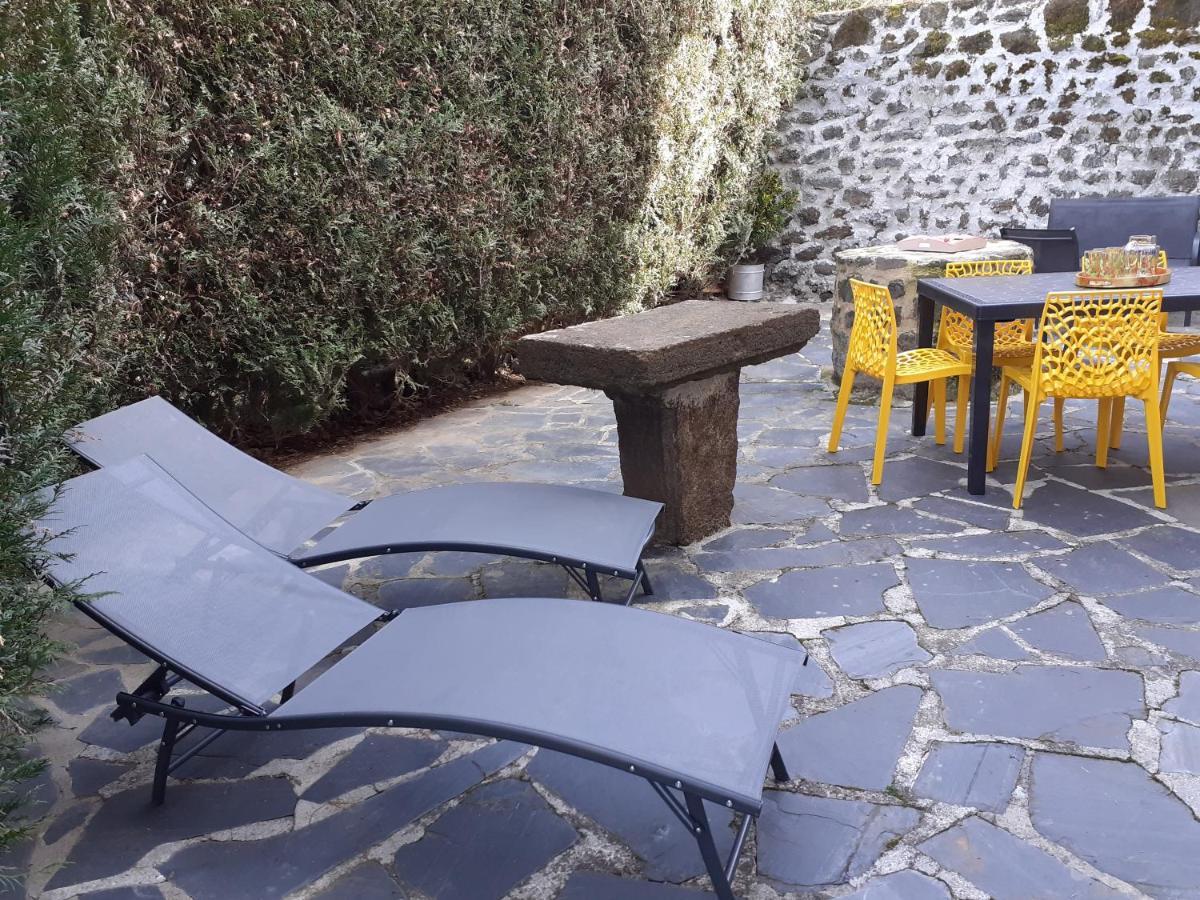 Polignac  Maison Du Soleil Chez Isa מראה חיצוני תמונה