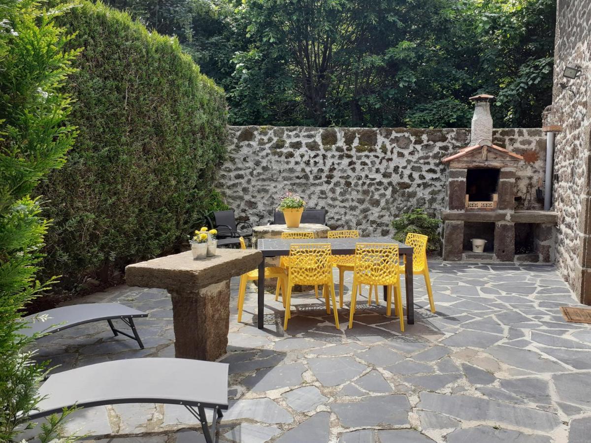 Polignac  Maison Du Soleil Chez Isa מראה חיצוני תמונה